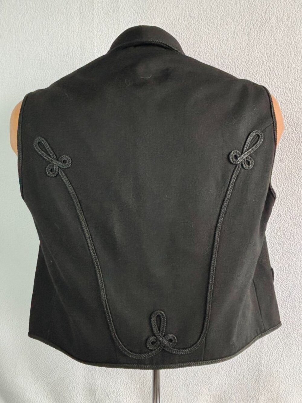 Hungarian Bocskai Folk Vest - Picture 4 of 12